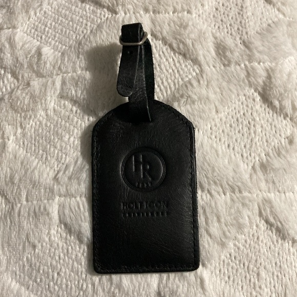 Holt Renfrew luggage tag - Picture 3 of 8